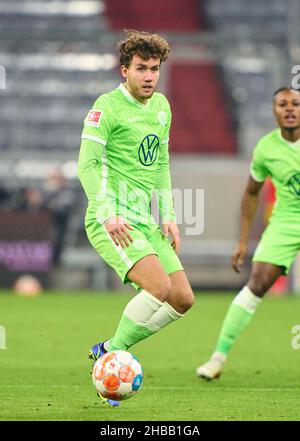 Luca Waldschmidt, WOB 7 nella partita FC BAYERN München - VFL WOLFSBURG 4-0 1.German Football League il 17 dicembre 2021 a Monaco di Baviera, Germania. Stagione 2021/2022, giorno di festa 17, 1.Bundesliga, FCB, München, 17.Spieltag. FCB © Peter Schatz / Alamy Live News - LE NORMATIVE DFL VIETANO L'USO DI FOTOGRAFIE come SEQUENZE DI IMMAGINI e/o QUASI-VIDEO - Foto Stock