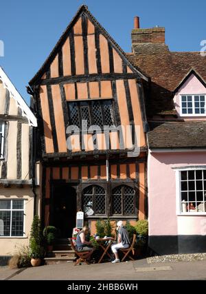 Pittoresche vecchie case medievali covate e Tea Shop Lavenham Foto Stock