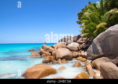 Famosa spiaggia di Anse Georgette sull'isola di Praslin, Seychelles Foto Stock