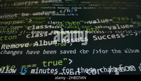 Schermata del codice di programmazione dello sviluppatore software. Tempo di lavoro programmazione software. Testo del codice scritto e creato Foto Stock