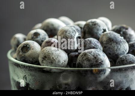 fondo congelato di closeup di mirtilli maturi Foto Stock