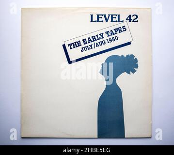 LP Cover of the Early Tapes, il secondo album pubblicato, ma il primo ad essere registrato dal gruppo britannico Level 42. È stato rilasciato nel 1982. Foto Stock