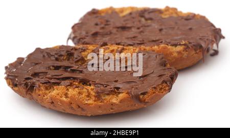 Biscotti tostati con crema al cioccolato su sfondo bianco Foto Stock