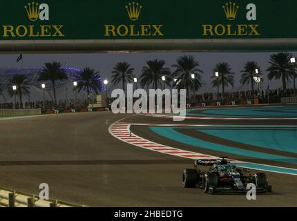 Yas Marina Circuit, Yas Island, 12 dicembre 2021 Lance Row (CAN), Aston Martin AMR21 durante LA FORMULA 1 ETIHAD AIRWAYS ABU DHABI GRAND PRIX 2021 Emirati Arabi Uniti Phil Duncan Foto Stock