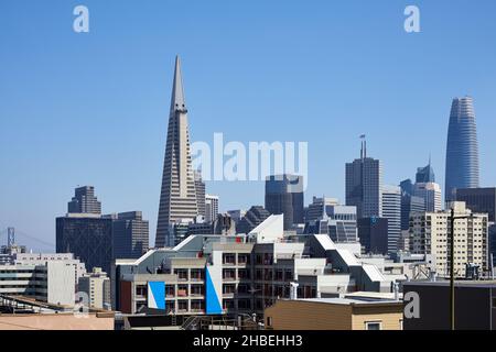 San Francisco, quartiere finanziario, vista degli edifici; California, USA Foto Stock
