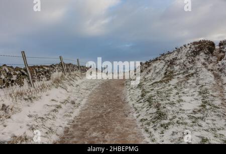 Campagna invernale nella neve al Tegg's Nose Country Park, Macclesfield, Cheshire, Regno Unito. Foto Stock