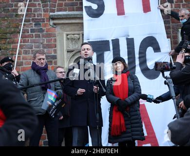 Cracovia, Polonia - 19 dicembre 2021: Free media, free people, free Polonia. Protesta a Cracovia contro lex TVN Foto Stock