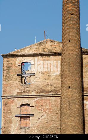 Il vecchio edificio. Carrer Pere IV. Poble Nou. Barcellona. La Catalogna. Spagna Foto Stock