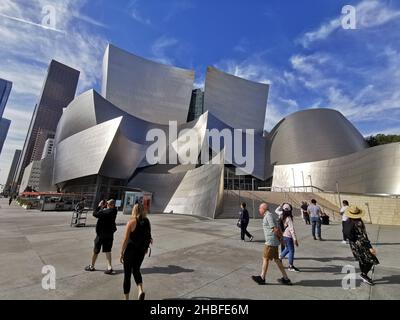 LOS ANGELES, STATI UNITI D'AMERICA - 19 novembre 2019: The Walt Disney Concert Hall, Los Angeles, Stati Uniti Foto Stock