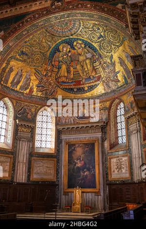 Roma, Italia, Basilica di Santa Maria maggiore (Basilica di Santa Maria maggiore) interno, mosaico absidale l'incoronazione della Vergine dal 1295 da Jacopo a. Foto Stock