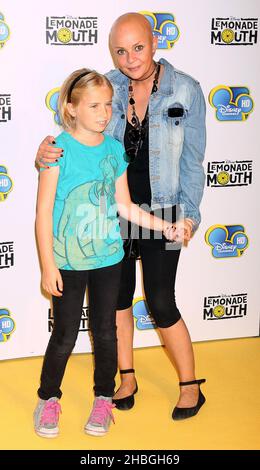 Gail Porter e la figlia Honey arrivano al Lemonade Mouth Disney Channel Premiere a BAFTA, Londra. Foto Stock