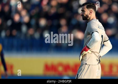 Rui Patricio di AS Roma guarda durante la serie Una partita tra Atalanta BC e AS Roma allo Stadio Gewiss il 18 dicembre 2021 a Bergamo, Italia. Foto Stock