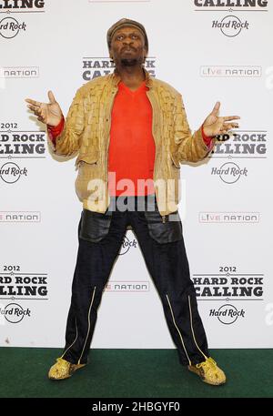 Jimmy Cliff backstage all'Hard Rock Calling Day 3 ad Hyde Park, domenica 15,2012 luglio. Foto Stock