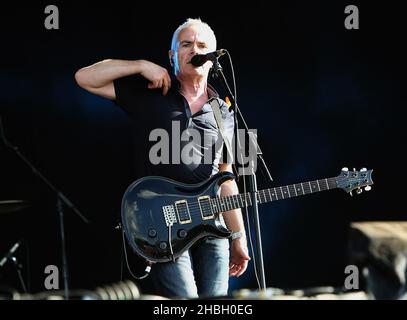 Nik Kershaw si esibisce sul palco al BT London Live ai Giochi Olimpici di Hyde Park nel centro di Londra. Foto Stock