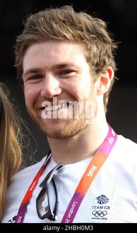 Liam Phillips, ciclista olimpica BMX partecipa al concerto BT London Live che celebra i Giochi Olimpici di Londra del 2012 ad Hyde Park, nel centro di Londra. Foto Stock