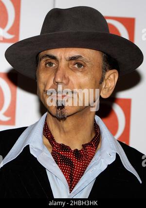 Kevin Rowland di Dexys Midnight Runners in arrivo al Q Awards al Grosvenor Hotel di Londra. Foto Stock