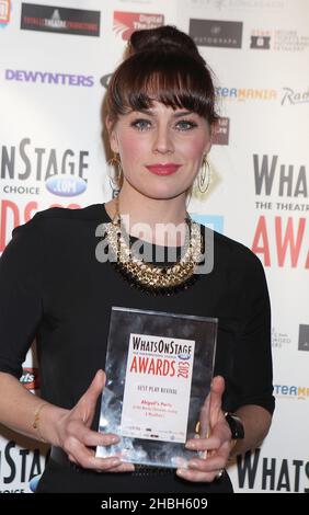 Jill Halfpenny vince il premio Best attrice in una Play-Abigail's Party ai Whatsonstage Awards al Palace Theatre di Londra. Foto Stock