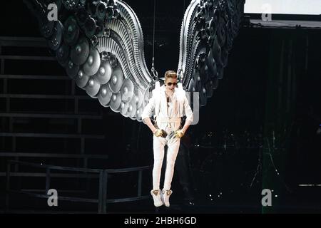 Justin Bieber suona alla 02 Arena di Londra. Foto Stock