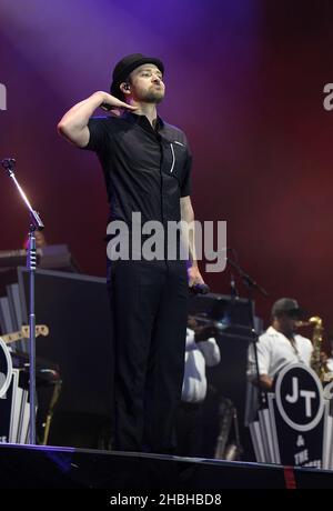 Justin Timberlake ha fatto notizia e si esibisce sul palco al Wireless Festival Day 1 all'Olympia Park, Stratford, nella zona est di Londra. Foto Stock