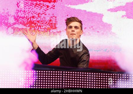 Martin Garrix DJ sul palco durante il BBC radio 1 Big Weekend Festival a Glasgow, Scozia. Foto Stock