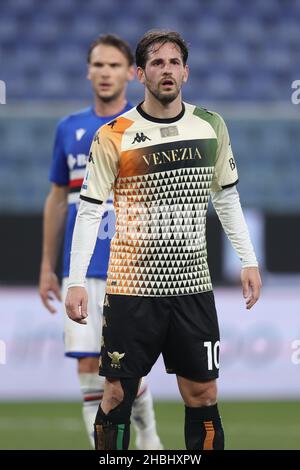 Stadio Luigi Ferraris, Genova, 19 dicembre 2021, Mattia Aramu (Venezia FC) guarda avanti durante UC Sampdoria vs Venezia FC - Soccer italiano seri Foto Stock