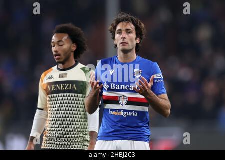 Genova, Italia. 19th Dic 2021. Tommaso Augello (UC Sampdoria) reagisce durante UC Sampdoria vs Venezia FC, Campionato italiano di calcio A partita a Genova, Italia, Dicembre 19 2021 credito: Independent Photo Agency/Alamy Live News Foto Stock