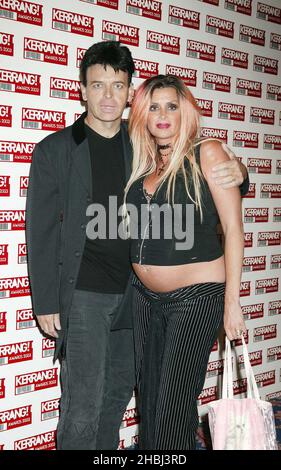 Gary Numan e la moglie incinta Jemma al Kerrang Awards al Royal Lancaster Hotel London. Foto Stock