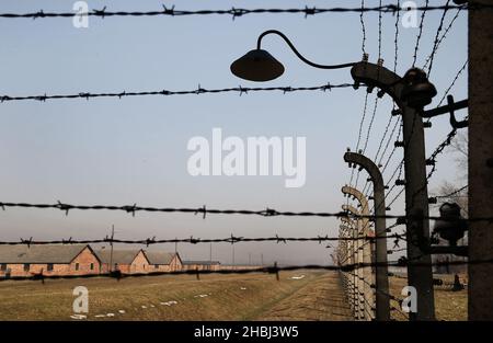 Oswiecim, Polonia. 20th Dic 2021. L'ex campo di concentramento e sterminio nazista di Auschwitz II Birkeanu a Oswiecim un mese prima del 77th anniversario della liberazione. Il più grande campo di concentramento e sterminio nazista tedesco KL Auschwitz-Birkenau fu liberato dall'esercito rosso il 27 gennaio 1945. (Credit Image: © Damian Klamka/ZUMA Press Wire) Foto Stock