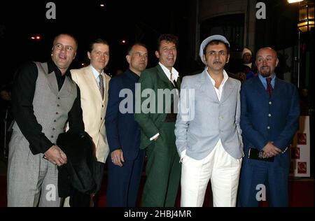 Dexys Midnight Runners con Kevin Roland agli arrivi al Q Awards, Park Lane Hotel London. Foto Stock