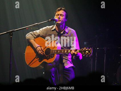 Il suede si esibirà l'ultimo concerto al London Astoria. BRET Anderson, cantante leader. Foto Stock