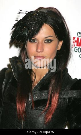 Christiano Migliore della bobina di lacuna posa agli arrivi al Metal Hammer Golden Gods Awards all'Astoria 13, 2005 a Londra. Foto Stock