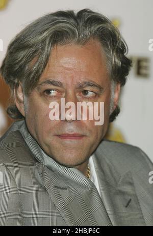 Bob Geldof partecipa alla prima mondiale del DVD Live 8, con le riprese dal vivo dei concerti di sensibilizzazione MAKEPovertyHISTORY il 2 luglio, a Vue West End il 27 ottobre 2005 a Londra. Colpo di testa Foto Stock