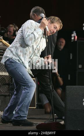 Roger Daltrey dell'OMS che si esibisce. Foto Stock