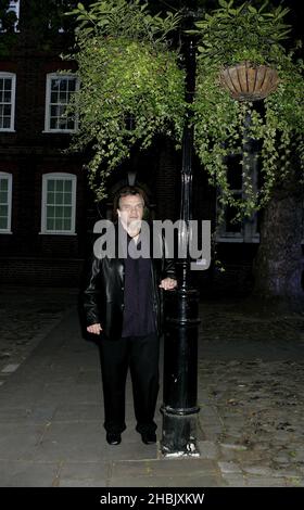 Meat Loaf partecipa alla festa di lancio per il suo nuovo album "Bat out of Hell III: The Monster is Loose", presso la Staple Inn Hall il 3 agosto 2006 a Londra. Il credito fotografico dovrebbe essere: Foto Stock