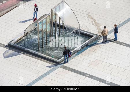 Bautzen, Alta Lusazia sassone, Germania - Vista della piazza Kornmarkt come visto dalla torre Reichenturm. Foto Stock