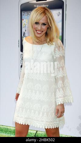 Natasha Bedingfield arriva al BlackBerry Summer Party presso i Kensington Roof Gardens nel centro di Londra, 15 maggio 2007. Foto Stock