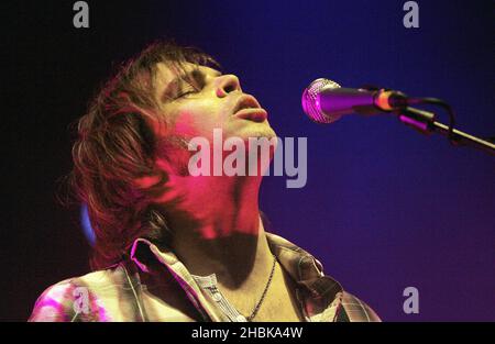 Gaz Coombes di Supergrass suona alla XFM Winter Wonderland alla Carling Academy di Brixton, Londra. Foto Stock