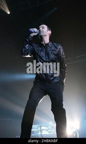 Marti Pellow e Wet Wet Wet Wet si esibiscono sul palco alla Wembley Arena di Londra. Foto Stock