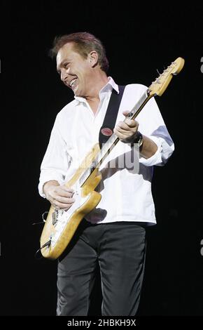 David Cassidy si esibisce dal vivo in concerto all'Hammersmith Apollo di Londra. Foto Stock