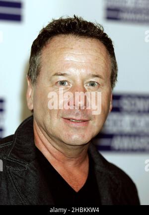 Jim Kerr of Simple Minds arriva ai Sony radio Academy Awards al Grosvenor Hotel di Londra Foto Stock