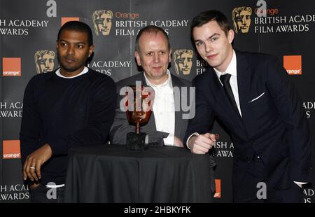 Il vincitore del 2009 Noel Clarke, il presidente della BAFTA David Parfitt e il candidato Nicholas Hoult sono stati visti all'annuncio delle candidature all'Orange Rising Star Award presso la sede centrale della BAFTA a Piccadilly, Londra Foto Stock