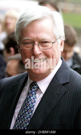 John Craven arriva al Tric Awards al Grosvenor House Hotel di Londra Foto Stock