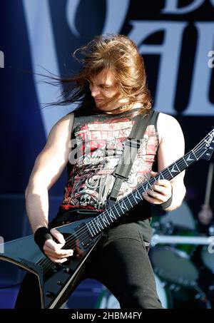 Matthew Tuck of Bullet for My Valentine si esibisce in seconda tappa al Download Festival di Castle Donnington, Leicestershire. Foto Stock