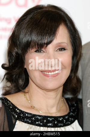 Arlene Phillips al VQ Learner of the Year Awards, al Royal Horticultural Halls di Londra il 23 giugno 2010. Foto Stock