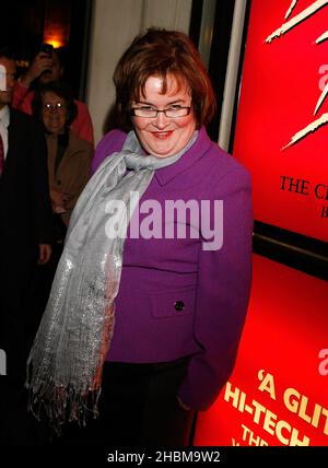 Susan Boyle arriva al Dirty Dancing all'Aldwych Theatre di Londra. Foto Stock