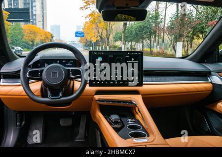 Interno di Zeekr 001 un'auto elettrica cinese su un test drive a Hangzhou, provincia di Zhejiang, Cina. Foto Stock