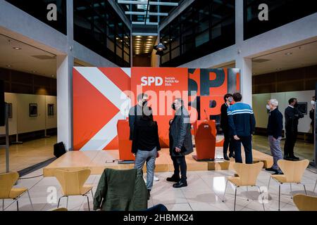 Berlino, Germania. 20th Dic 2021. Conferenza stampa del Partito socialdemocratico a Berlino il 20 dicembre 2021. (Foto di Ralph Pache/PRESSCOV/Sipa USA) Credit: Sipa USA/Alamy Live News Foto Stock