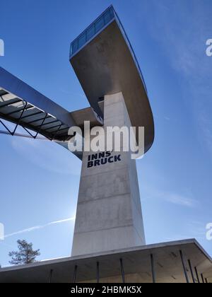 INNSBRUCK, AUSTRIA - 11 febbraio 2020: Primo piano della costruzione del salto olimpico a Innsbruck, Austria Foto Stock