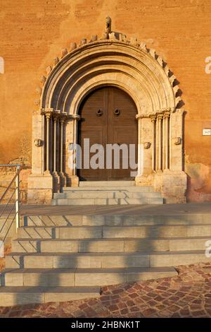 Portico della Chiesa di la Sang. Llíria, Valencia. Spagna. Foto Stock