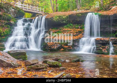 Diamond Notch Falls in autunno. Montagne Catskill. Aeroporto Greene County. New York. USA Foto Stock